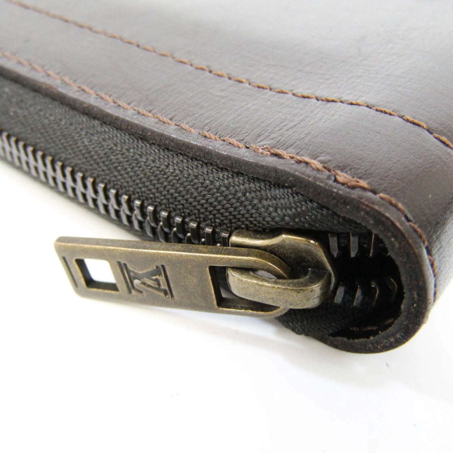 Pre-Owned Louis Vuitton Utah Zippy Organizer M97025 Men's Utah Leather Long Wallet (bi-fold) Coffee (Good)
