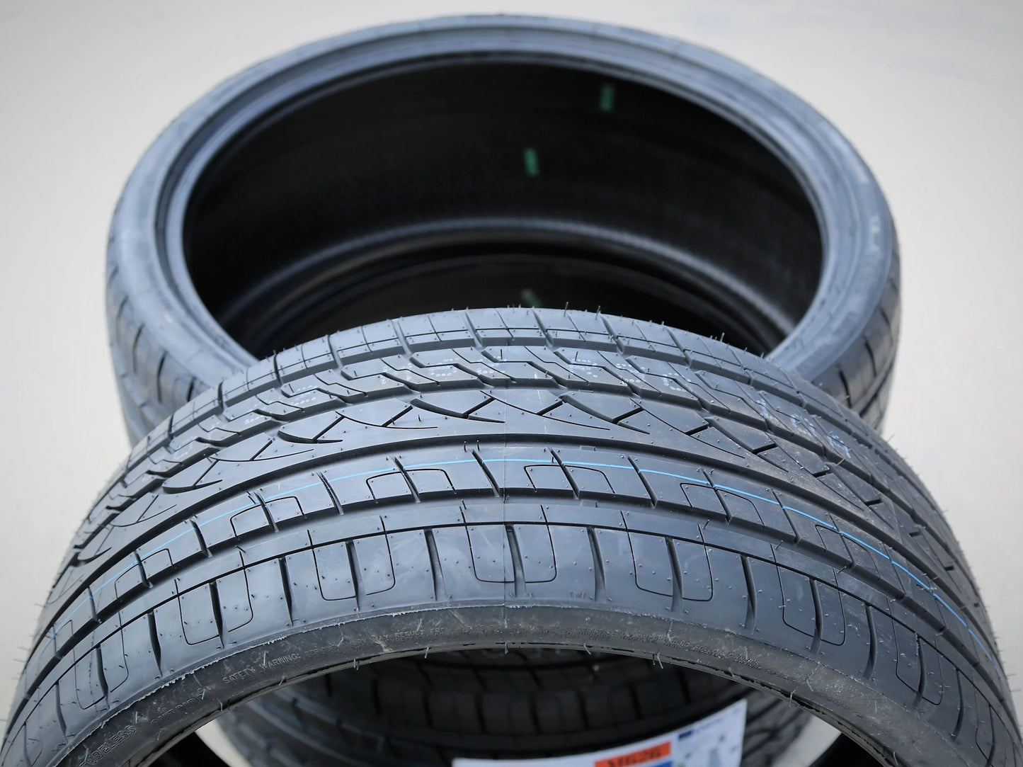 Durun M626 275/50ZR20 275/50R20 109W A/S Permance Tire Fits: 2017-19 Mercedes-Benz GLS450 4Matic, 2014 Mercedes-Benz GL450 Base