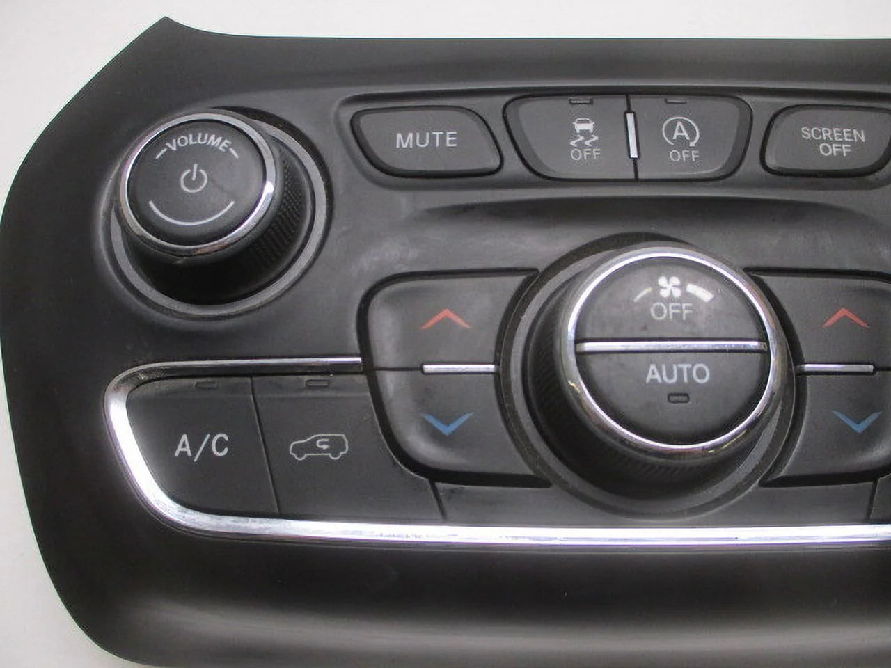 Pre-Owned 19 20 21 22 Jeep Cherokee Automatic Climate AC Heater Temperature Control OEM (Good)